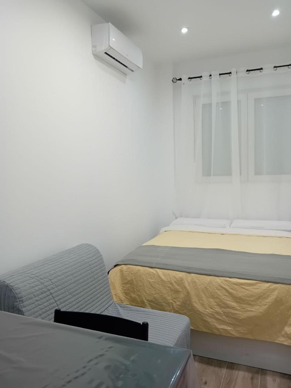Smart Suite Madrid Luaran gambar